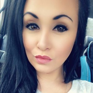 Meet your Posher, Mmelinda